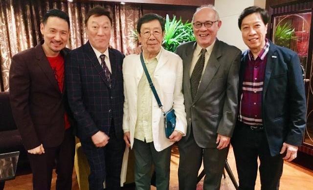 邓光荣32岁女儿大婚，生前一众好友前来祝贺，老戏骨同框实属难得