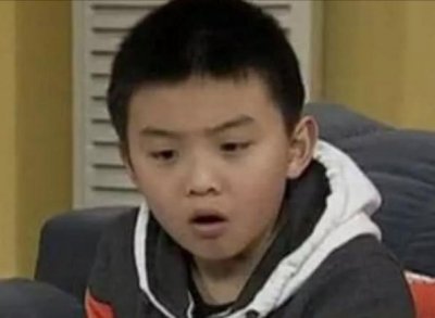 ​他扮演过童年男神蔡小豆？单亲家庭从小拍戏他却可以在爱里长大