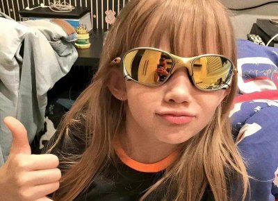 ​女生说找我有事吗，该怎么回复她？