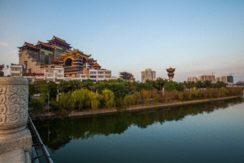 玉林，“岭南美玉，胜景如林”，自古享有“岭南都会”之美誉