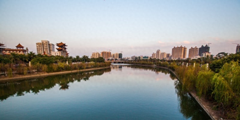 玉林，“岭南美玉，胜景如林”，自古享有“岭南都会”之美誉