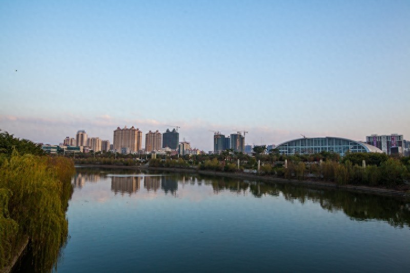 玉林，“岭南美玉，胜景如林”，自古享有“岭南都会”之美誉