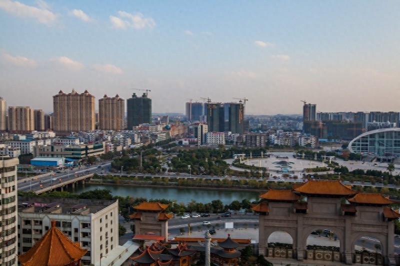 玉林，“岭南美玉，胜景如林”，自古享有“岭南都会”之美誉