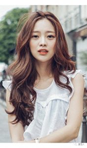 盘点7款不用漂又久不褪色的发色 显白又减龄 瞬间仙气爆棚