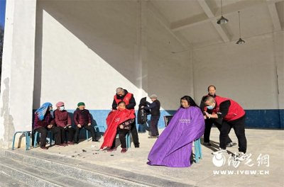 ​印台区阿庄镇组织开展爱老敬老志愿服务活动