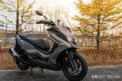 ​近4万的踏板摩托车？解读光阳赛艇S350：跨界风格，动力强劲