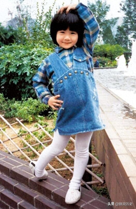 那些年的蔡卓妍，罕见童年老照片，被誉为“香港人气天后”