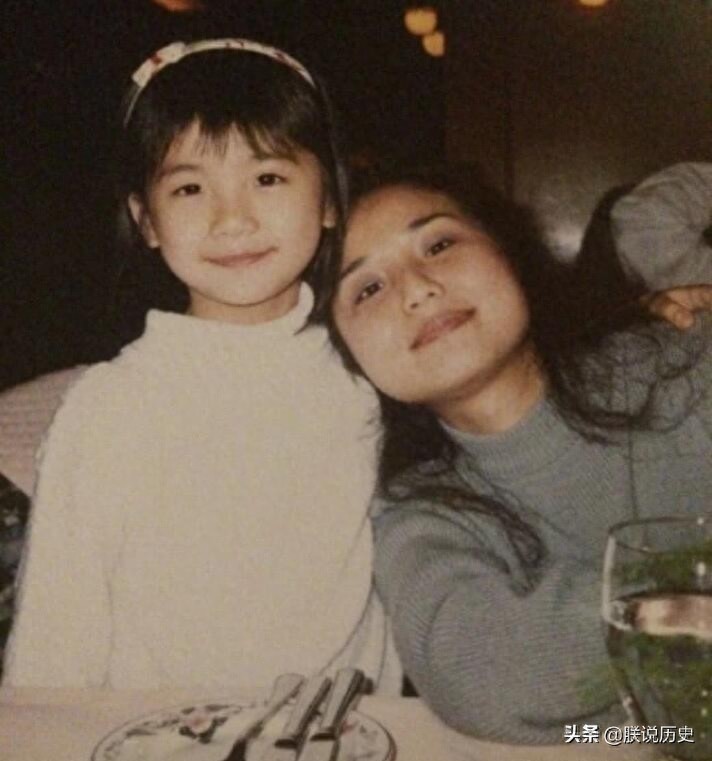 那些年的蔡卓妍，罕见童年老照片，被誉为“香港人气天后”