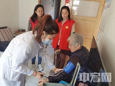 ​太原市杏花岭区：胜利桥东社区开展寒冬为老服务