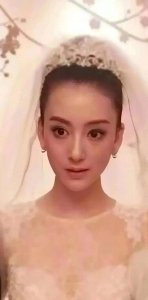 ​方媛才是高端玩家，从初中生逆袭成天王嫂，一姿势暴露她的高情商