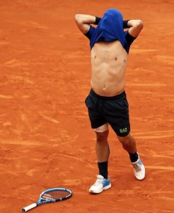 ​弗格尼尼：曾辱骂裁判，如今成为意大利首位网球大师赛冠军