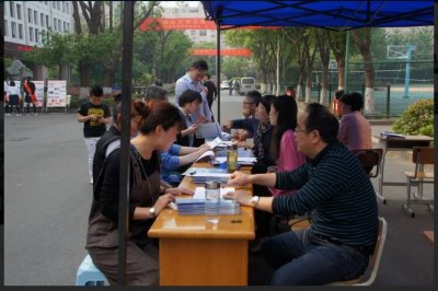 ​「南京职教活动周」就业有路 升学有门——莫愁中专举行校园开放日暨招生咨询会