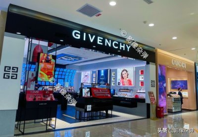 ​实拍三亚免税店，大牌化妆品6.5折，人气比想象的“冷清”许多