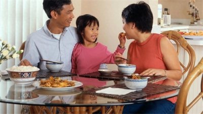 ​家出三人，必有灾祸：这三人是指谁，家中有三人为何会衰败？