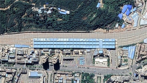 航拍高铁G2837次（成都东-大理）各车站，途经宜宾和昆明