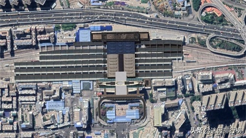 航拍高铁G2837次（成都东-大理）各车站，途经宜宾和昆明