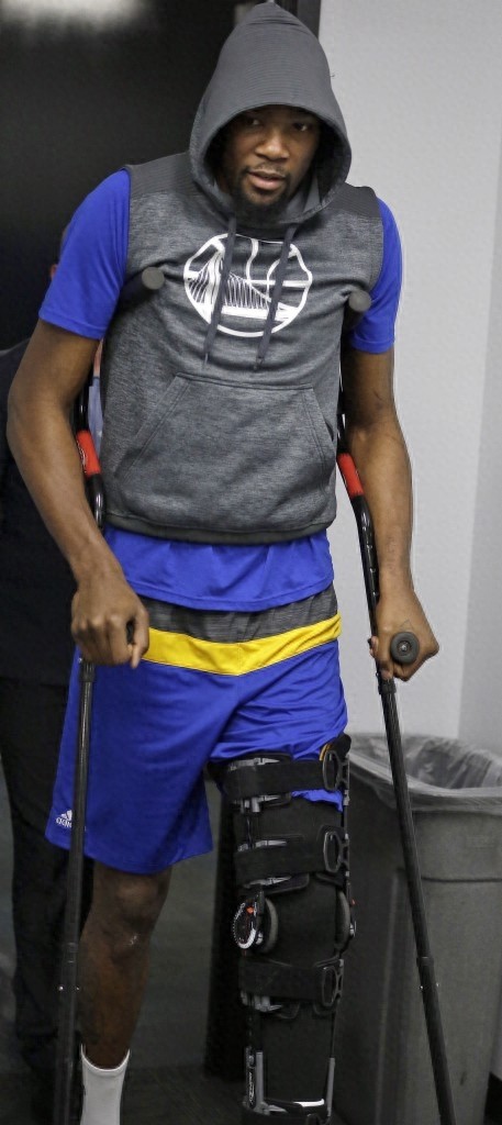 篮球——NBA常规赛：凯尔特人胜勇士